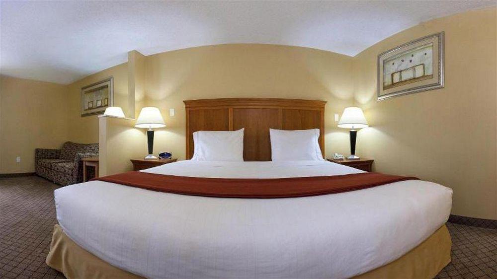 Holiday Inn Express Hurricane Mills Waverly By Ihg Bagian luar foto