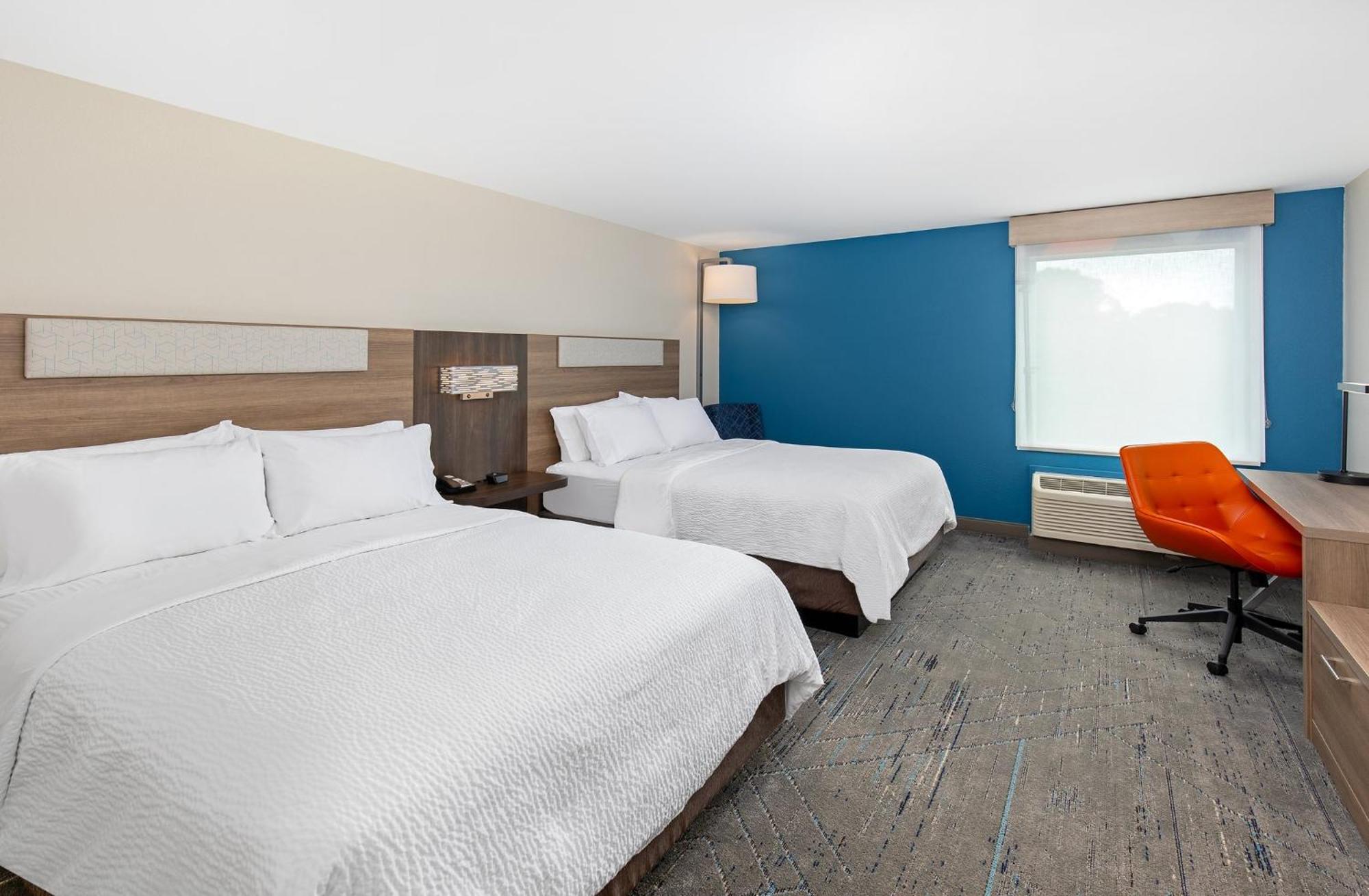 Holiday Inn Express Hurricane Mills Waverly By Ihg Bagian luar foto