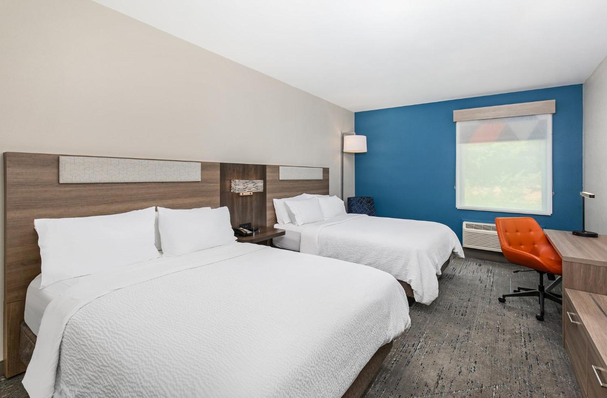 Holiday Inn Express Hurricane Mills Waverly By Ihg Bagian luar foto