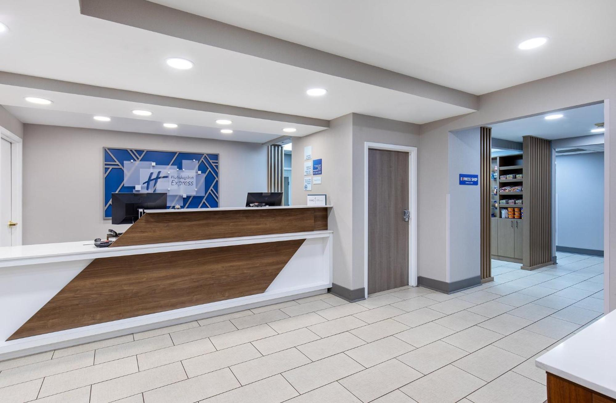 Holiday Inn Express Hurricane Mills Waverly By Ihg Bagian luar foto