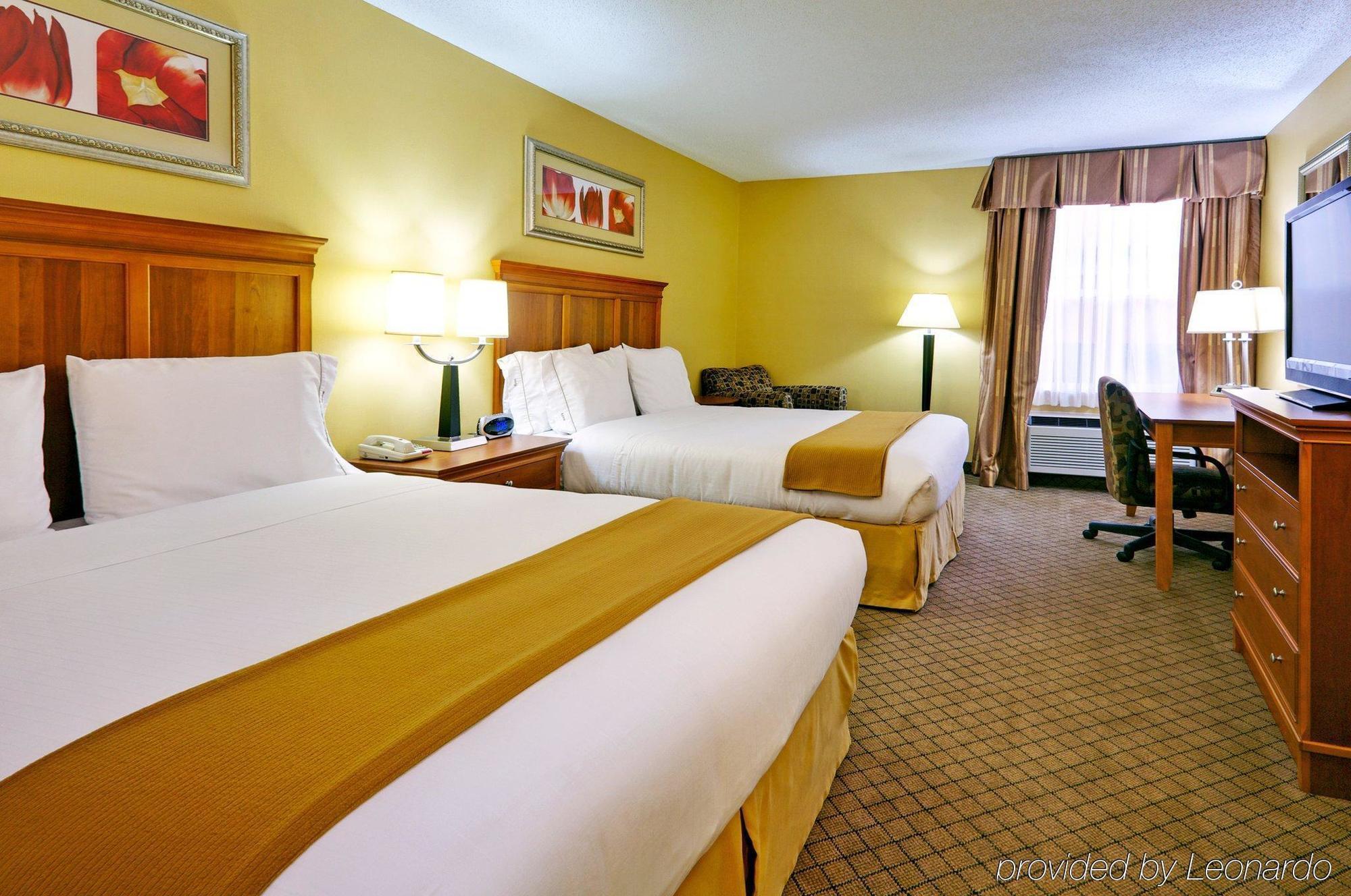Holiday Inn Express Hurricane Mills Waverly By Ihg Ruang foto