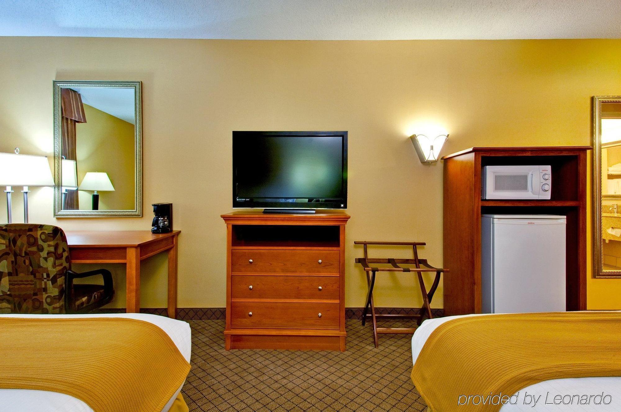 Holiday Inn Express Hurricane Mills Waverly By Ihg Ruang foto