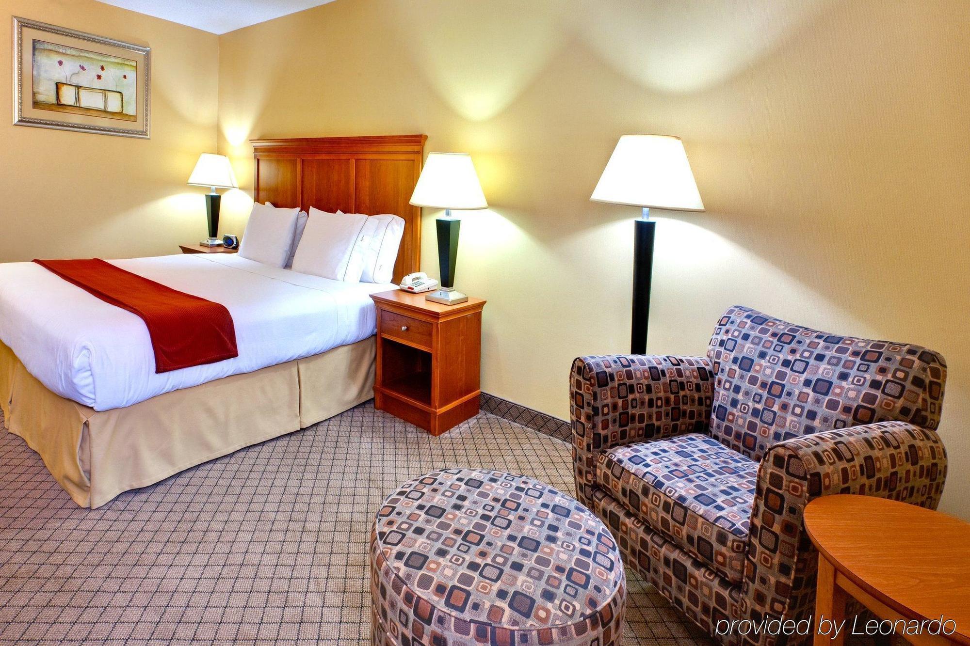 Holiday Inn Express Hurricane Mills Waverly By Ihg Bagian luar foto