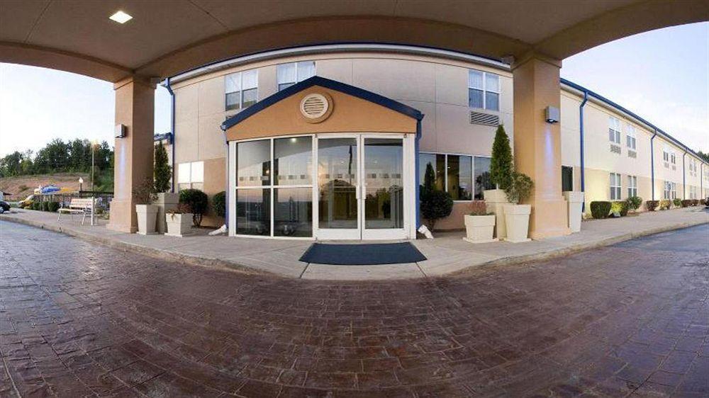 Holiday Inn Express Hurricane Mills Waverly By Ihg Bagian luar foto