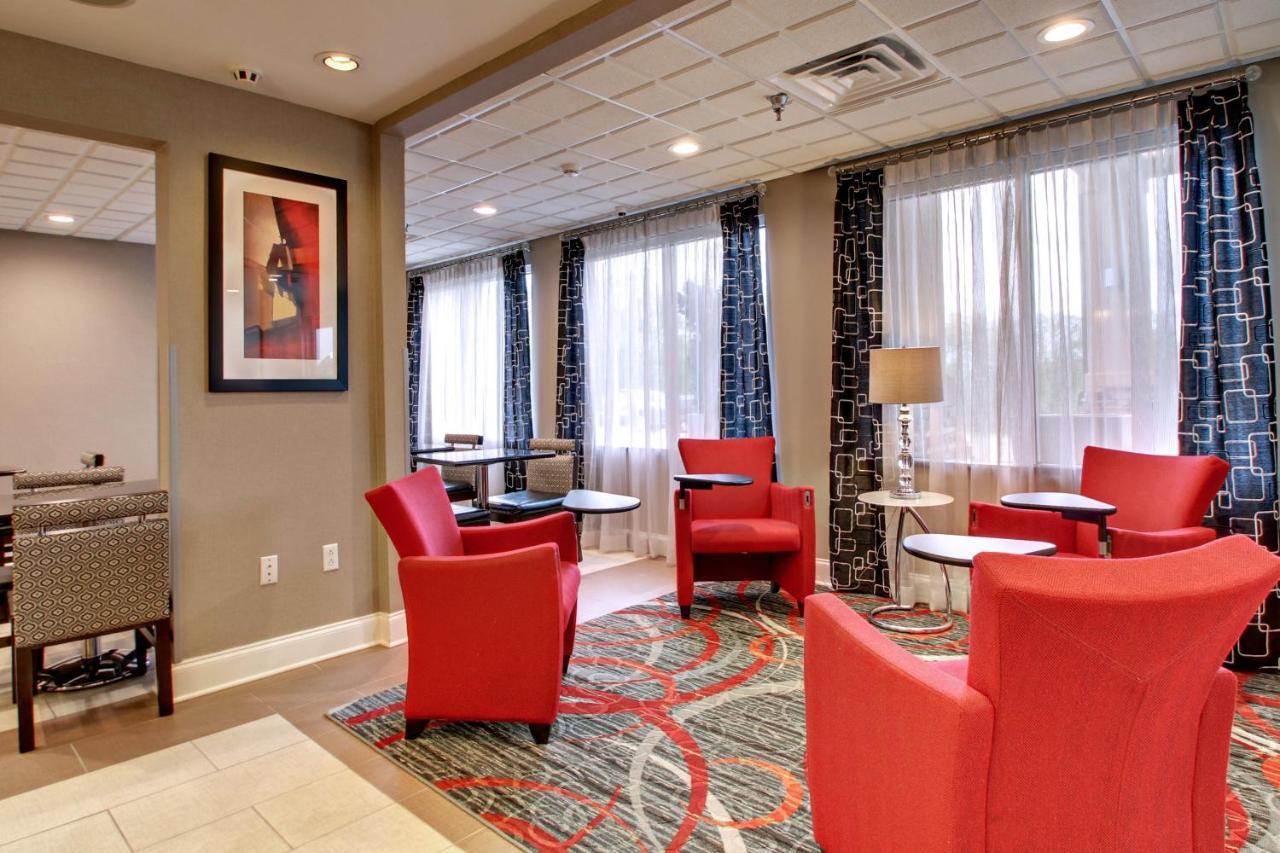 Holiday Inn Express Hurricane Mills Waverly By Ihg Bagian luar foto