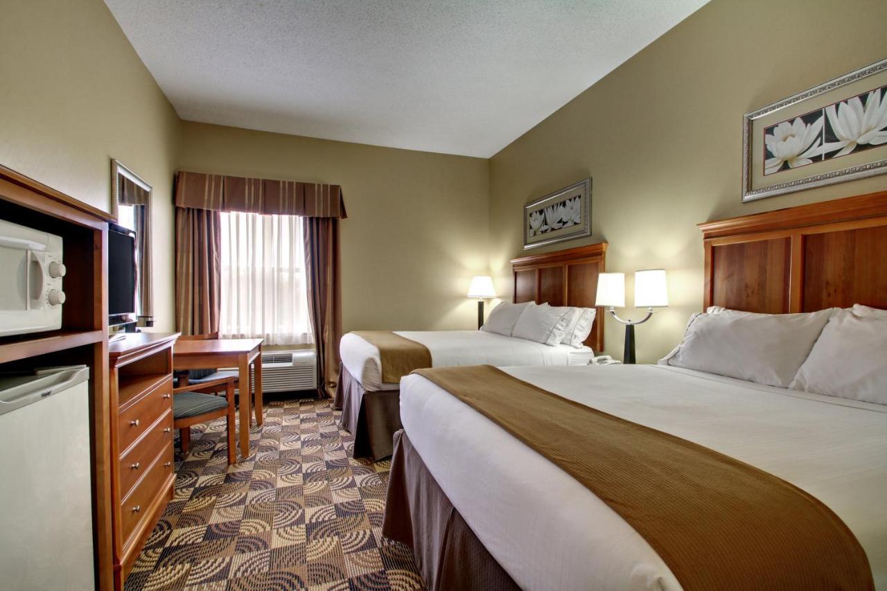 Holiday Inn Express Hurricane Mills Waverly By Ihg Bagian luar foto