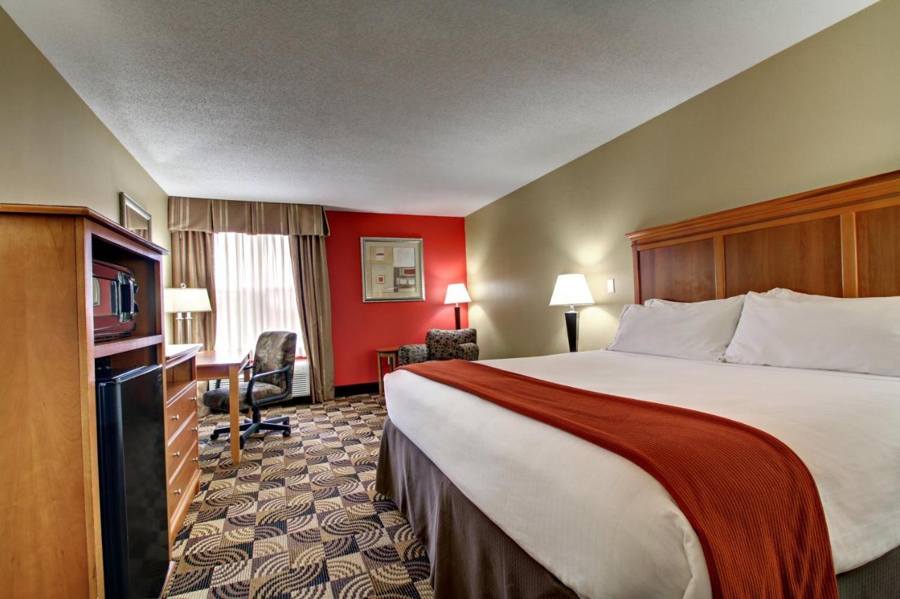 Holiday Inn Express Hurricane Mills Waverly By Ihg Bagian luar foto